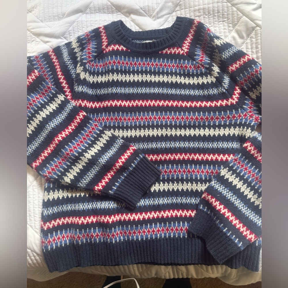 Free assembly xxl youth sweater